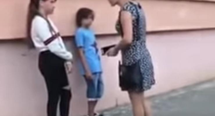 В Одессе полицейская угрожала расправой оскорблявшей ее девочке