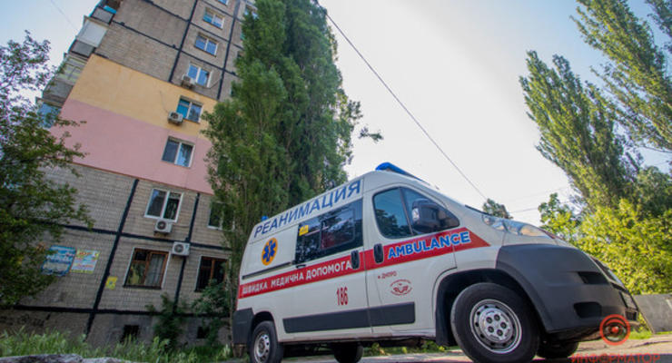 В Дарницком районе с 12-го этажа упал 7-летний мальчик