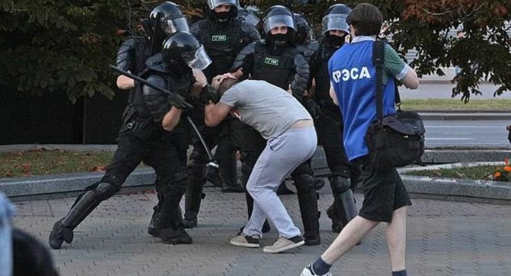 В Беларуси ОМОН применил в отношении протестующих слезоточивый газ - СМИ
