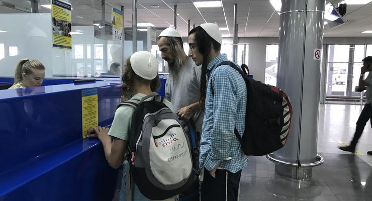 Пограничники опровергли массовый непропуск израильтян в аэропортах