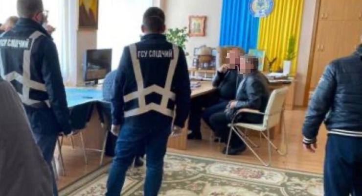 Проректора харьковского университета судят за взятку в 300 тыс гривен