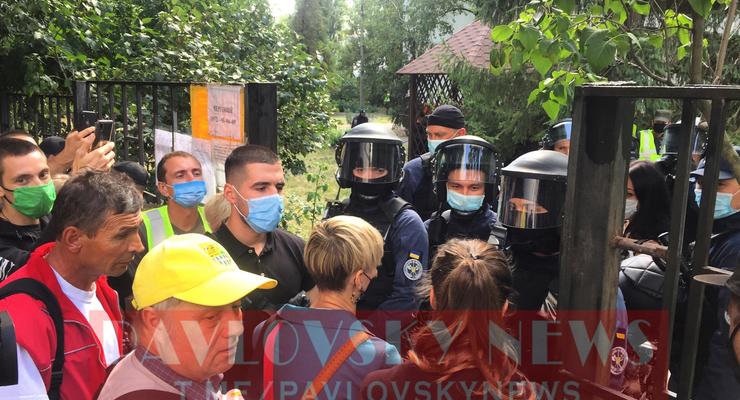 Расстрел автобуса под Харьковом: Одного из нападавших отправили в СИЗО