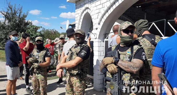 Полиция открыла дело на селян, восставших против ромов под Харьковом