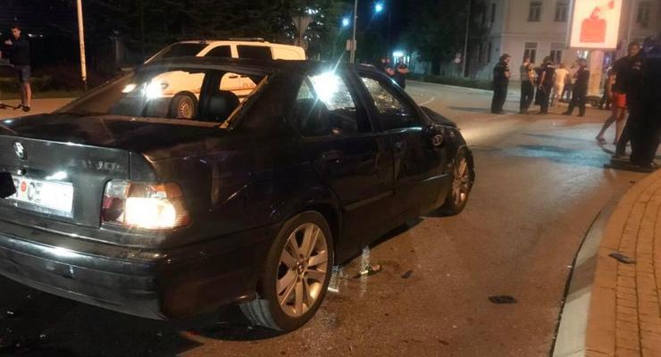 В Черногории автомобиль въехал в толпу людей - СМИ