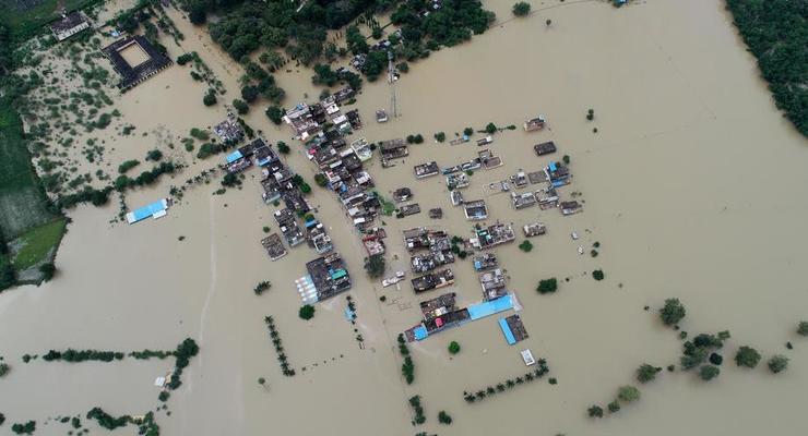 Из-за наводнений в Индии погибли 17 человек