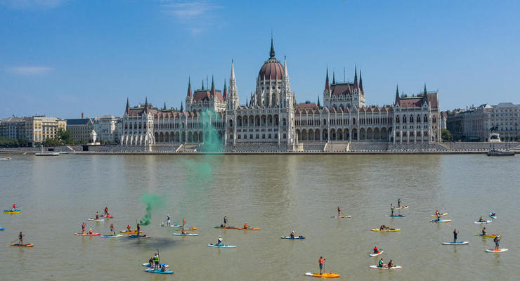 В ЕК призвали Венгрию открыть границы для иностранцев