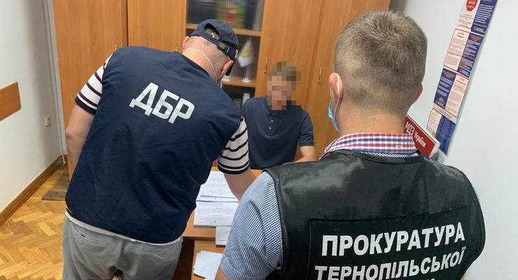 В Тернополе восемь чиновников ГФС подозревают в растрате