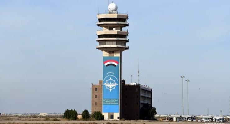 В районе аэропорта Багдада упали три ракеты