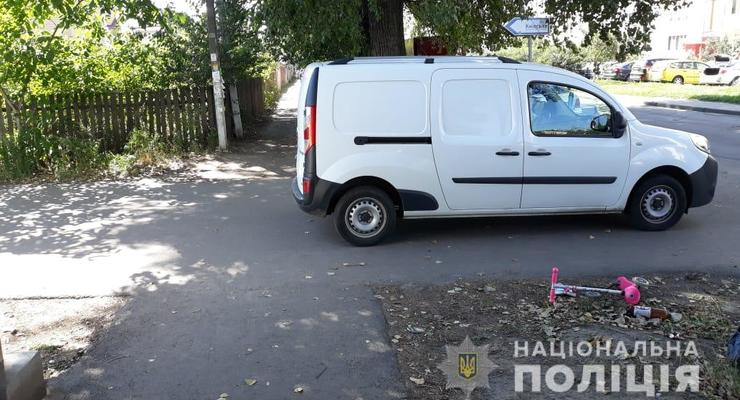 Под Киевом автомобилист сбил двухлетнюю девочку