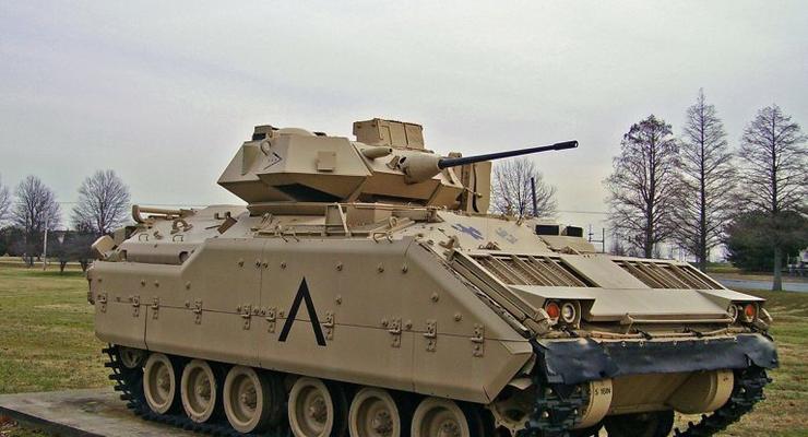 США отправили в Сирию боевые машины для защиты от сил России