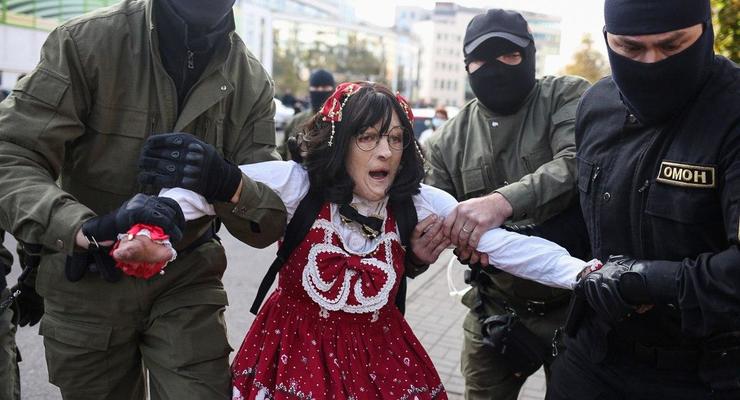В Минске задержали более трех сотен митингующих