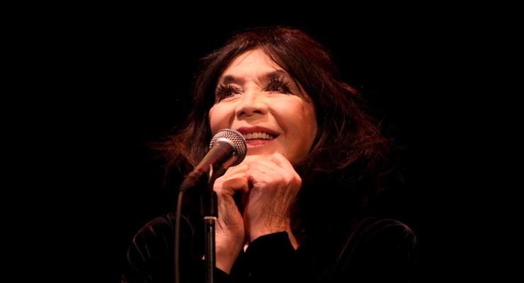 Во Франции умерла легендарная певица
