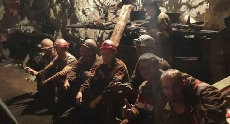 В Кривом Роге шахтеры продолжают протестовать