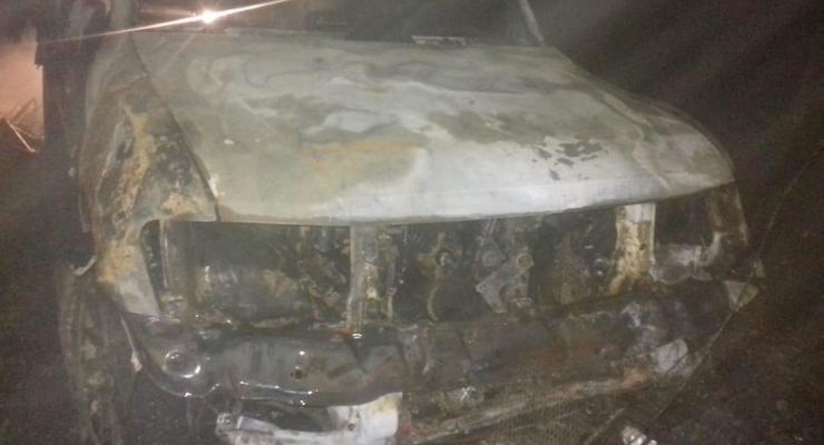 На Буковине водитель сгорел в машине после ДТП