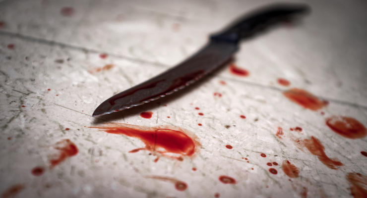 В Одесской области ученик в школе сам порезал себе горло ножом