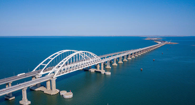 ЕС ввел санкции против РФ за мост в Крым