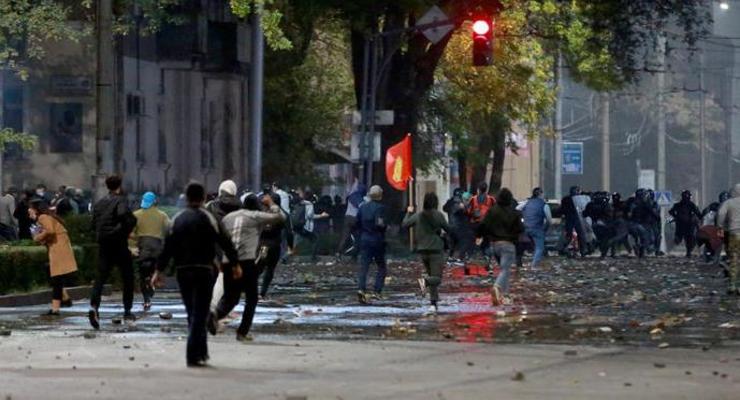 Протесты в Кыргызстане: один погиб, 590 пострадали