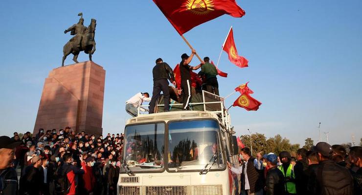 В Кыргызстане назначат новые парламентские выборы