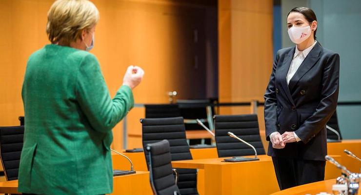 Меркель провела встречу с Тихановской
