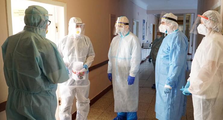 COVID в Украине: в четырех областях больничные койки заполнены на более 70%