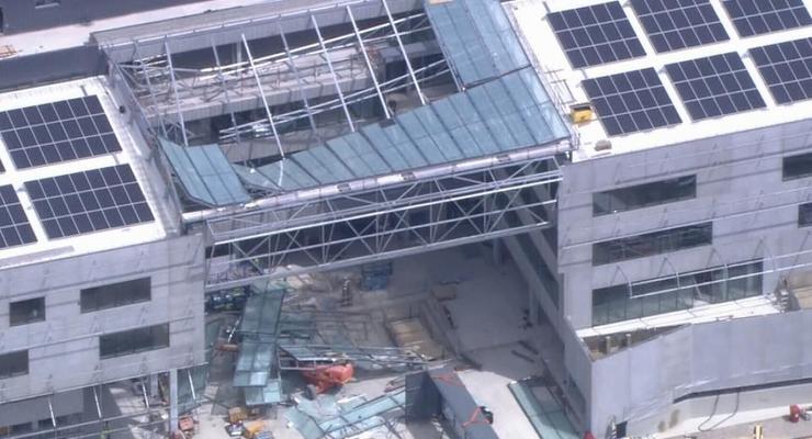 В Австралии обрушилась крыша здания, есть жертвы