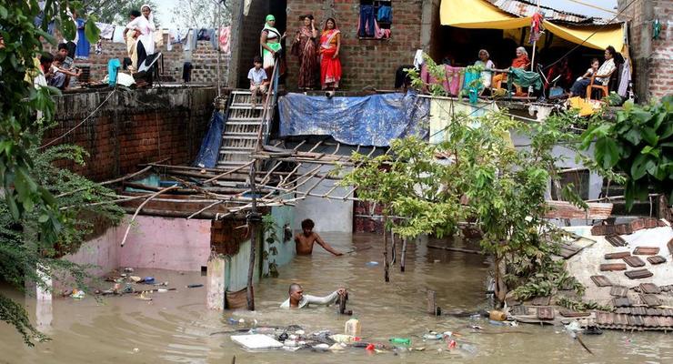 Индию накрыло мощное наводнение, есть жертвы