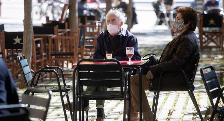 В Бельгии закрыли кафе и ввели комендантский час