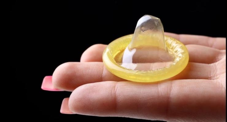 В школах США ученикам будут раздавать презервативы