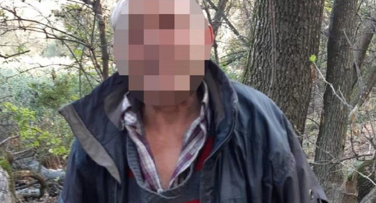 В Киеве бездомный пришел за едой, а получил в грудь ножом