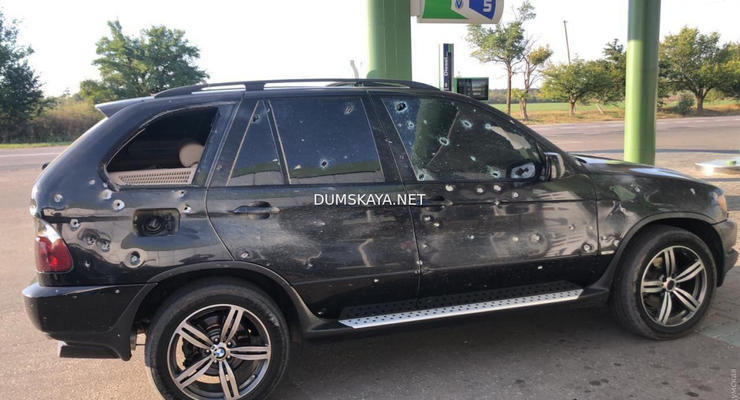 В Одессе взорвали авто кандидата в депутаты, он в больнице