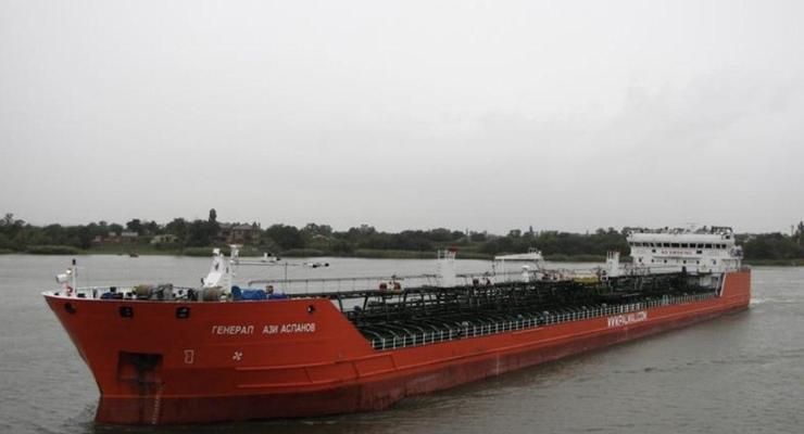 Российский танкер взорвался в Азовском море