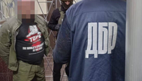 В Мариуполе тюремщик снабжал заключенных наркотиками – ГБР