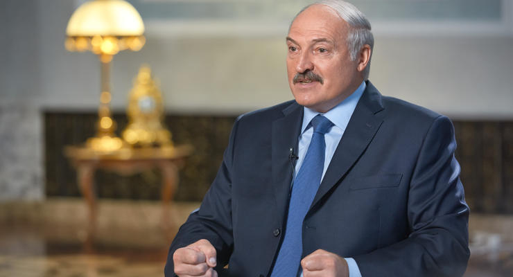 Лукашенко отчислит протестующих студентов и отправит их в армию