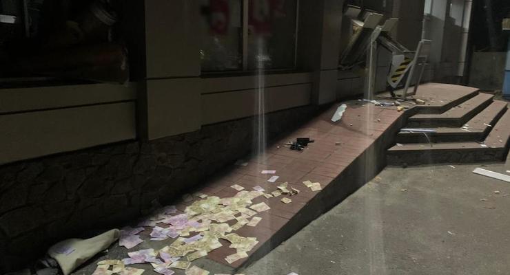 Под Киевом ночью взорвали банкоматы
