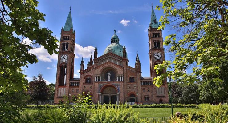 СМИ сообщили о нападении на церковь в Вене