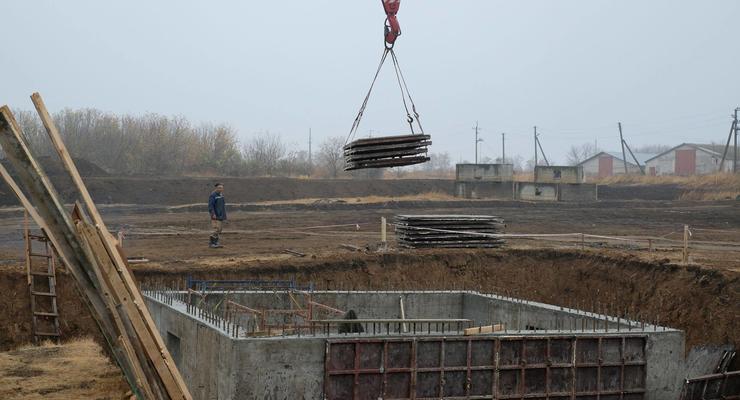 На Луганщине строят телебашню для вещания на территории "ЛДНР"