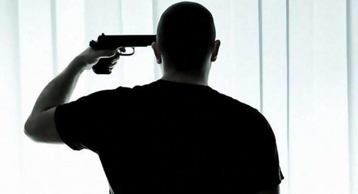 В Мукачево застрелился охранявший бюллетени полицейский
