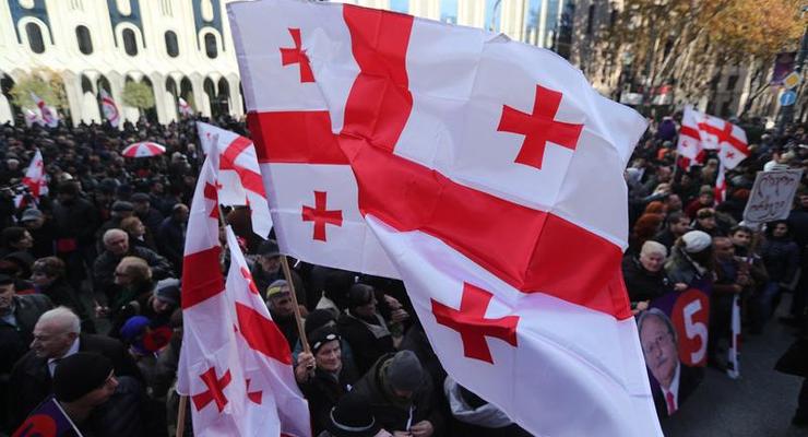 В Грузии оппозиционные партии отказались от мандатов в новом парламенте