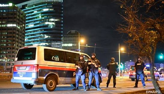 Теракт в Вене: число жертв возросло до четырех