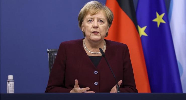 Меркель назвала "исламских убийц" общим врагом