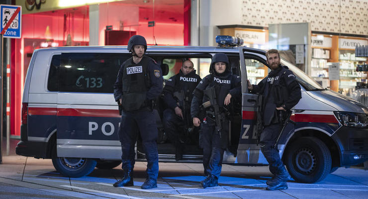 Теракт в Вене: полиция задержала 14 человек