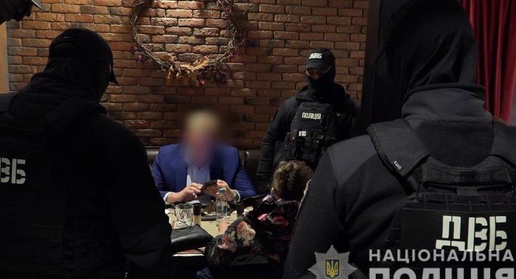 В Киеве россиянка предложила полковнику полиции $85 тысяч взятки