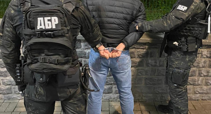 В Киеве ГБР поймало "на горячем" двух полицейских