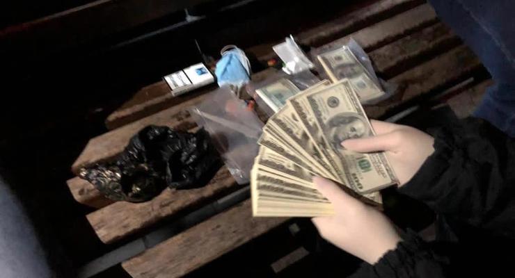 В Ровенской области задержан полицейский на взятке в $100 тысяч
