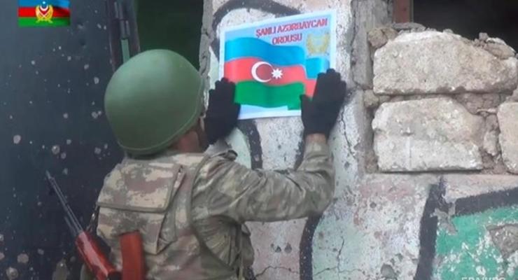 В Баку заявили об отступлении армянской армии с позиций в Карабахе