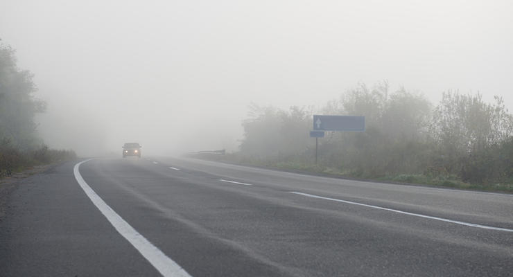 Украинцев предупредили о плохой видимости на дорогах