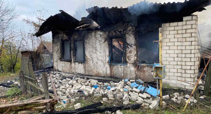 На Черниговщине взорвался и горел жилой дом