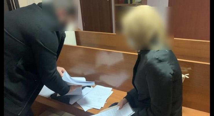 Одесского нотариуса подозревают в квартирных мошенничествах