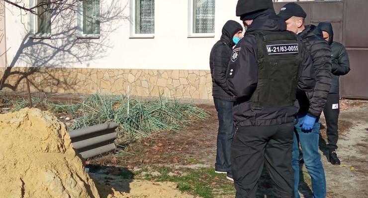 В Харькове обезвредили мужчину, угрожавшего копам гранатой