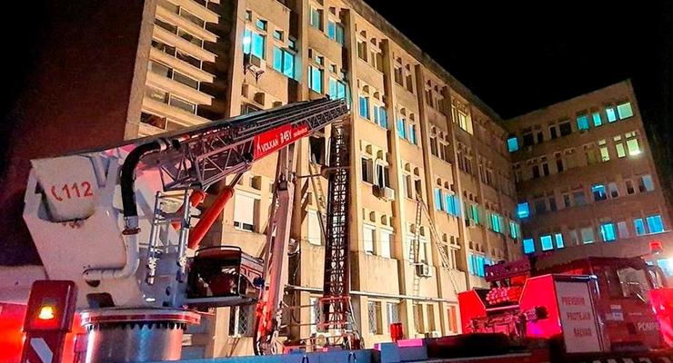 В Румынии при пожаре в COVID-больнице погибли 10 человек